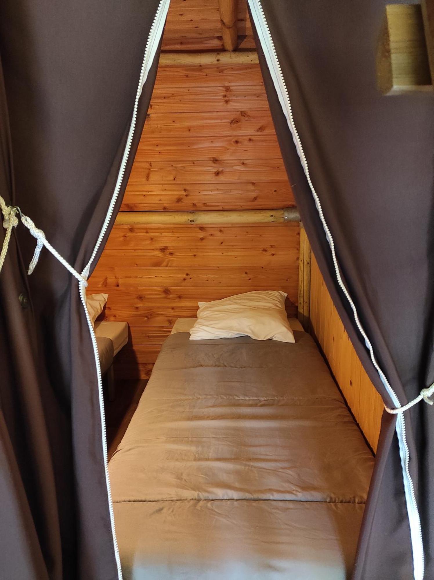 Camping Le Rouge Gorge **** 10' Puy Du Fou Saint-Laurent-sur-Sèvre Esterno foto