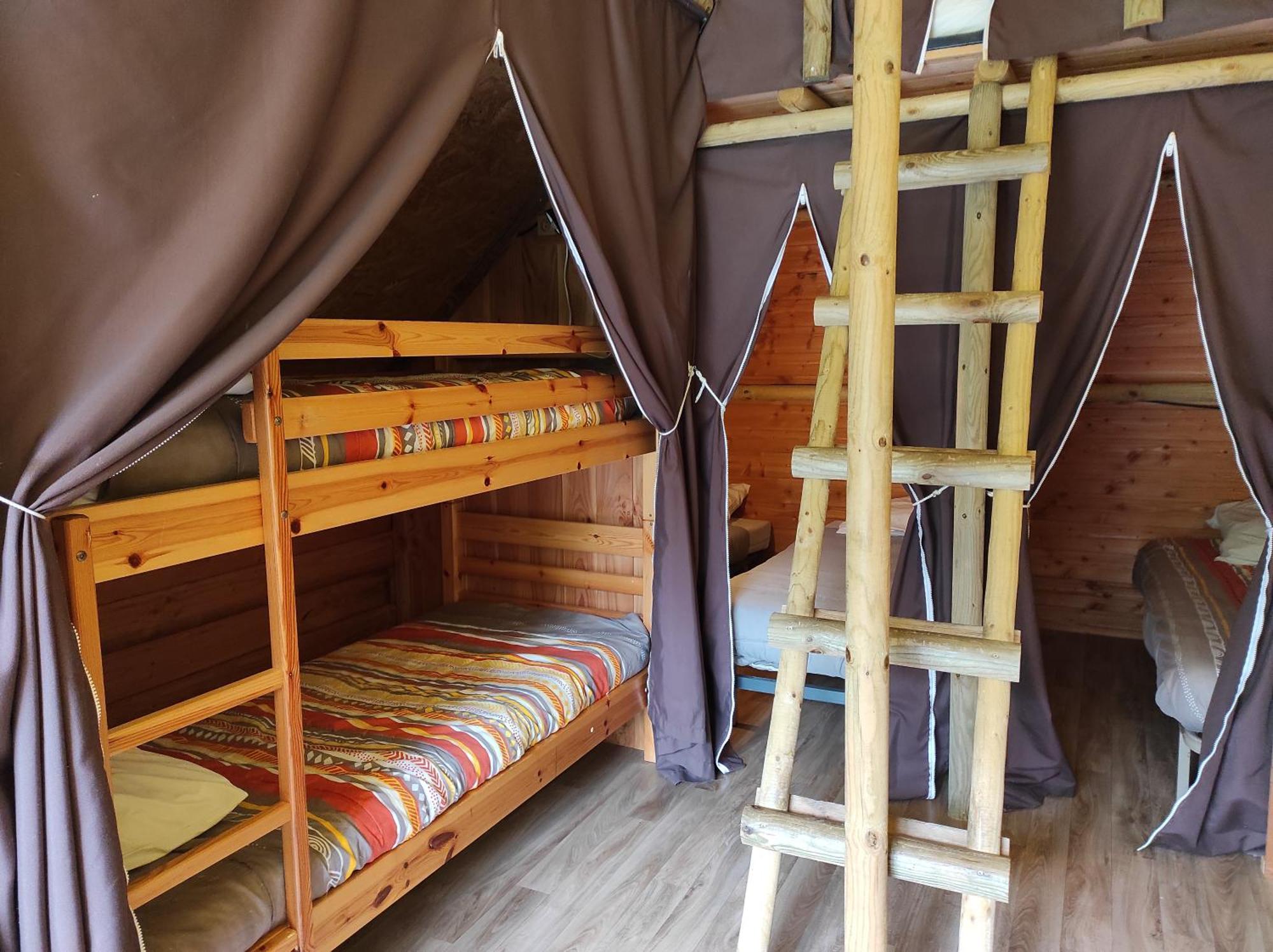 Camping Le Rouge Gorge **** 10' Puy Du Fou Saint-Laurent-sur-Sèvre Esterno foto