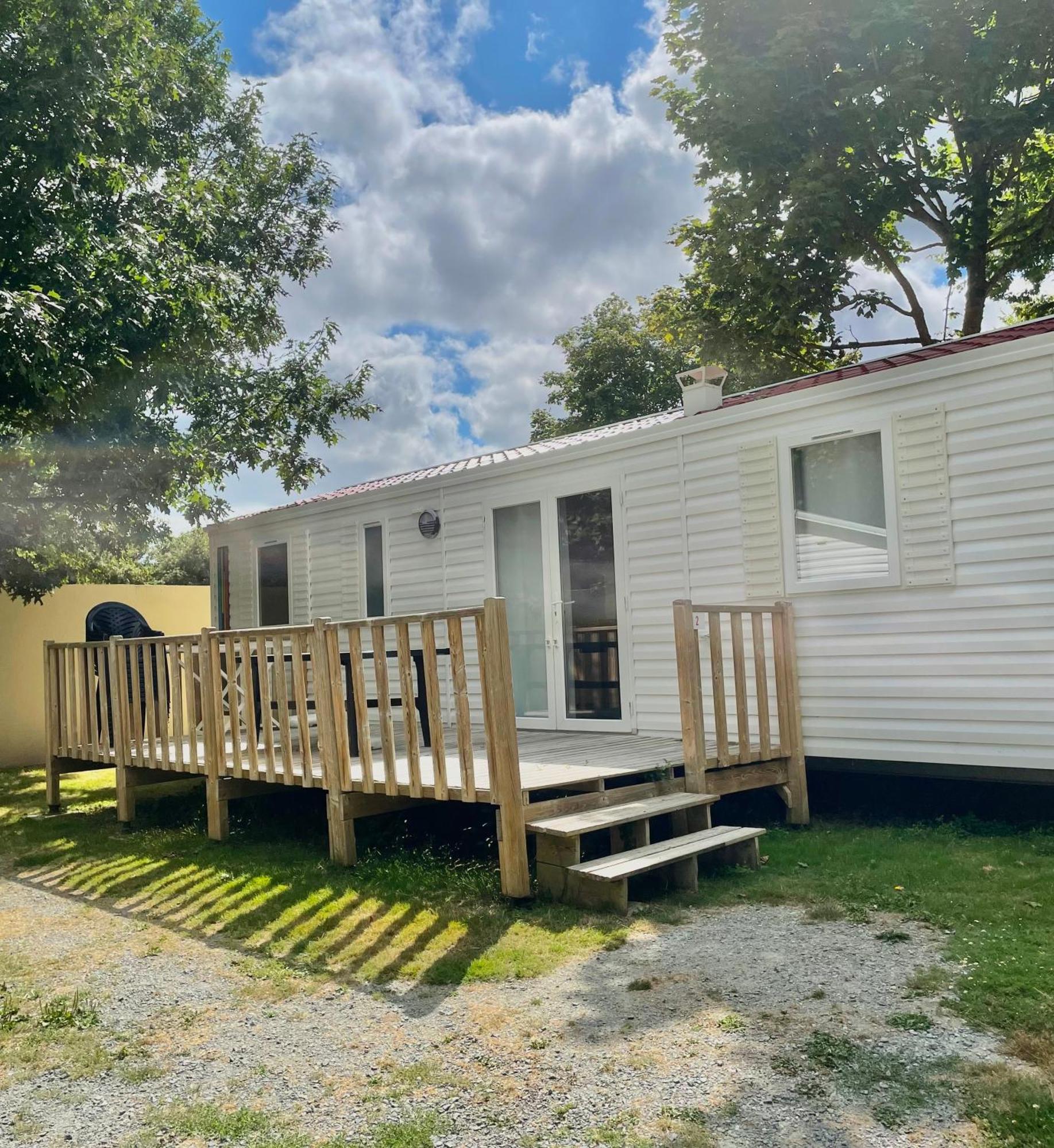 Camping Le Rouge Gorge **** 10' Puy Du Fou Saint-Laurent-sur-Sèvre Esterno foto